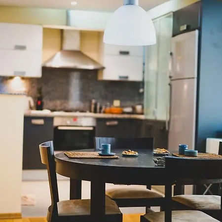 Modern In Cool Area איסטמבול